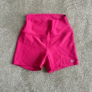 ALO high waist airlift shorts 3”